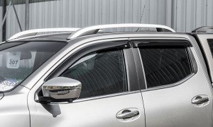 Дефлектори вікон передні+задні к-т 4шт темні Nissan Navara 2015 + EGR 92463044B 92463044B фото