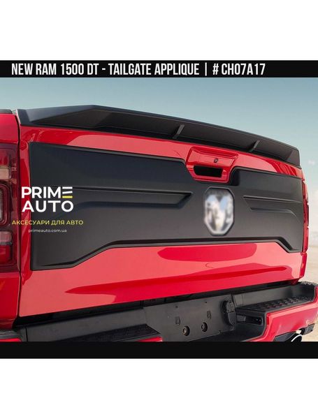 Накладка на задний борт Dodge RAM 2500 2019-2023 черный AIR DESIGN CH07A17 CH07A17. фото