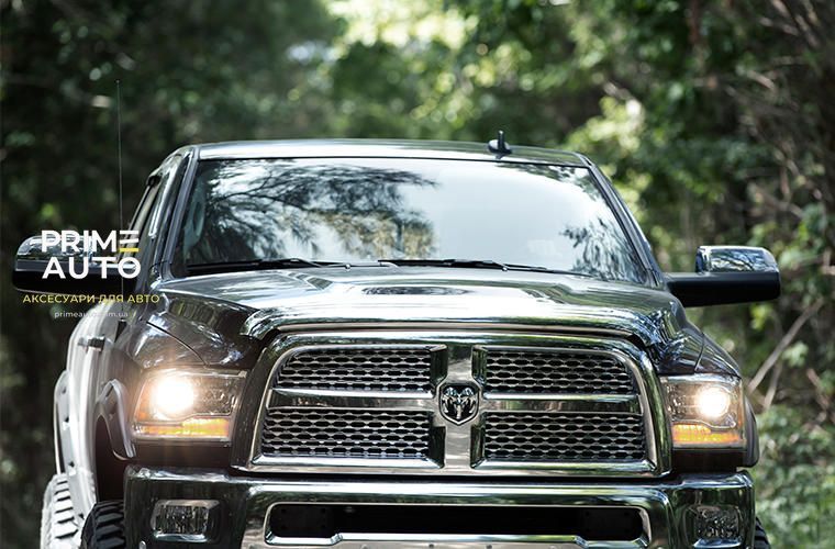 Дефлектор капота Toyota Tundra 2014-2021 хромированный AVS 680094 680094 фото