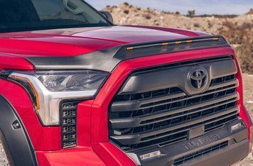 Дефлектор капоту клеючий Aeroskin зі світлодіодною стрічкою чорний матовий Toyota Tundra 2022 - 2026 AVS 753294 753294 фото