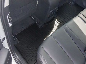 Коврики автомобильные 3D Лайнеры 2-й ряд Hyundai Ioniq 5 2025 черный WeatherTech 4417203 4417203. фото
