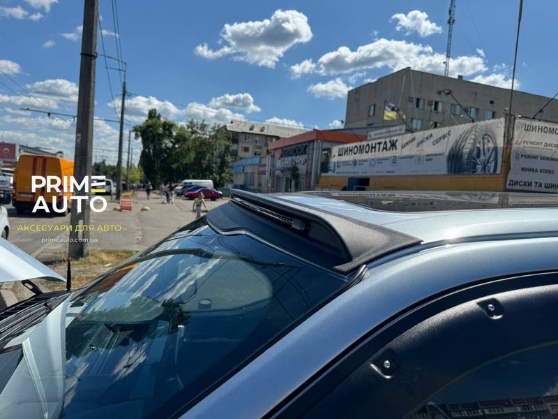 Дефлектор лобового стекла с повторителем поворотников Ford F-150 2015 - 2025 черный AVS 898096 898096 фото