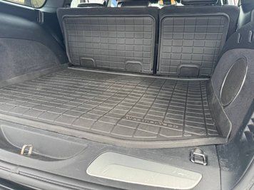Коврик для багажника на спинку сидений 3D High Performance Jeep Grand Cherokee 2011 - 2022 черный WeatherTech 401502IM 401502IM фото