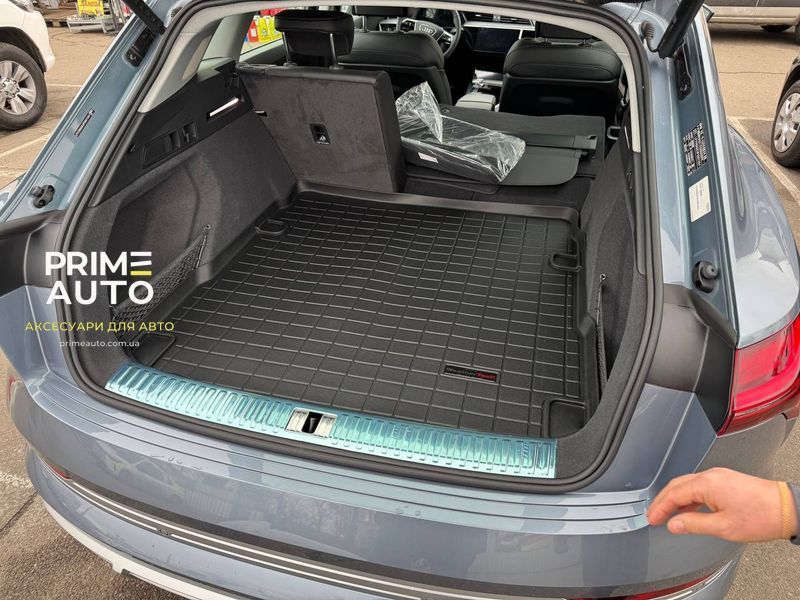 Килим в багажник Audi Q8 2024 чорний WeatherTech 401289 401289 фото
