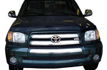Дефлектор капоту Bugflector II темно-димчастий Toyota Sequoia 2001 - 2004 AVS 25429 25429 фото