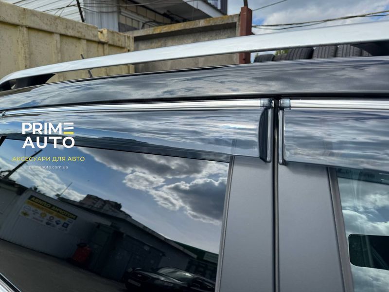 Дефлектори вікон, к-т 4 шт, з хромованим молдингом Jeep Cherokee 2014 - 2022 Wellvisors 3-847JE007 3-847JE007 фото