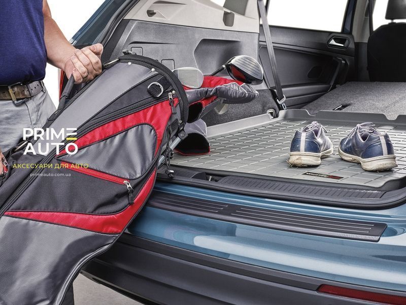 Накладка заднього бамперу пластик Toyota RAV4/Plug-In Hybrid 2026 + чорний WeatherTech BP0197 BP0197 фото