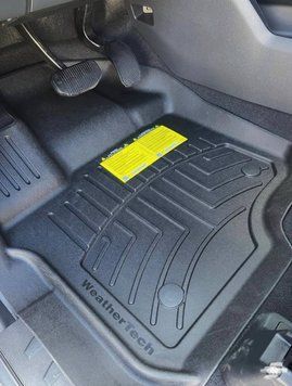 Килими автомобільні 3D Лайнери High Performance передні Ford F-150 2015 + чорний WeatherTech 446971IM 446971IM фото