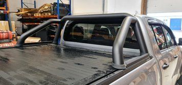 Дуга в кузов под ролет RollTrac Toyota Hilux 2015 + SPB-HILUX-15 EGR Europe SPB-HILUX-15. фото